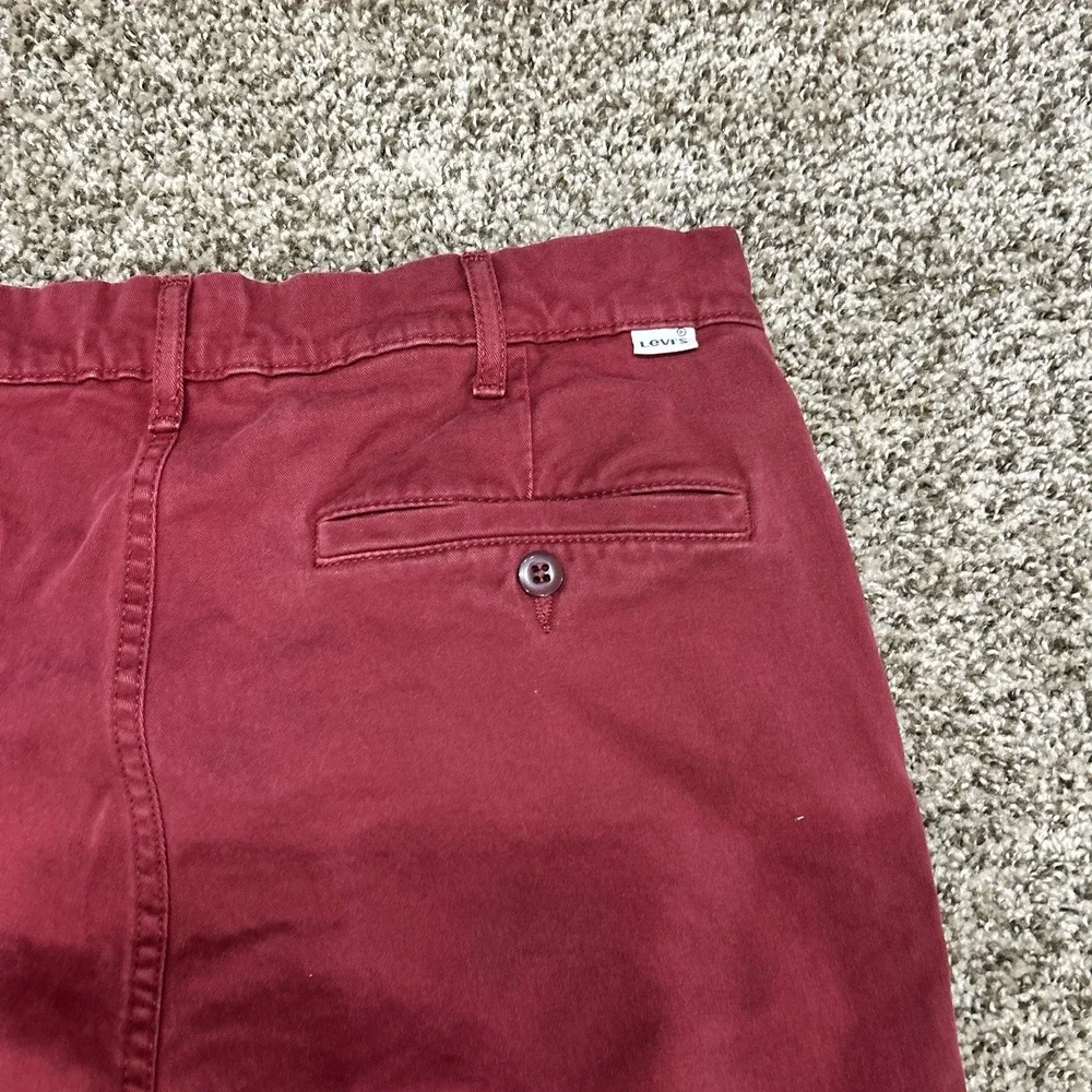 Levi Strauss Burgundy Red Chino Pants Men's 33x34 Straight Leg